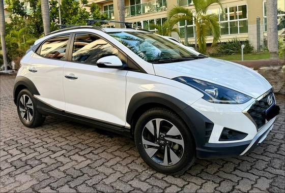 HYUNDAI HB20X 1.6 16V FLEX DIAMOND AUTOMÁTICO HYUNDAI HB20X 1.6 16V FLEX DIAMOND AUTOMÁTICO
